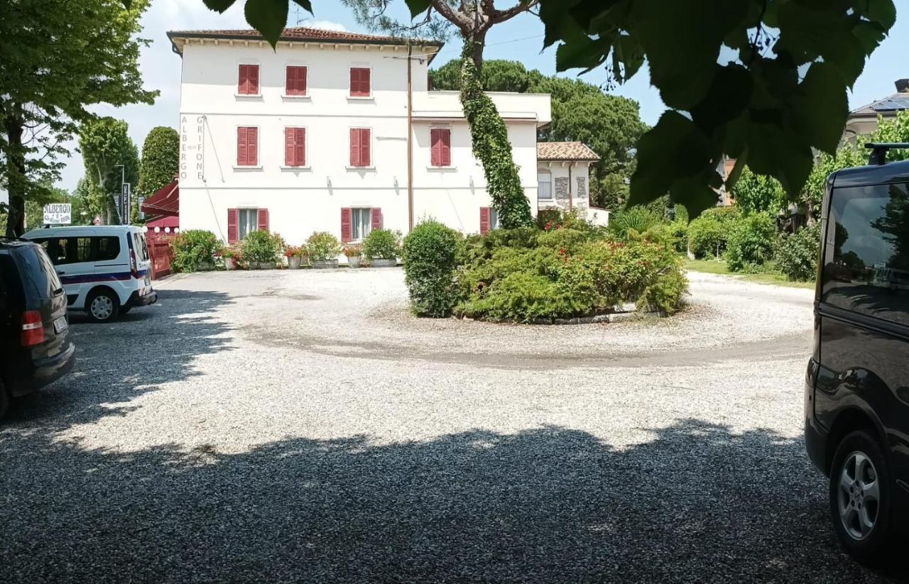 Albergo Grifone 1891 Peschiera del Garda Exteriör bild