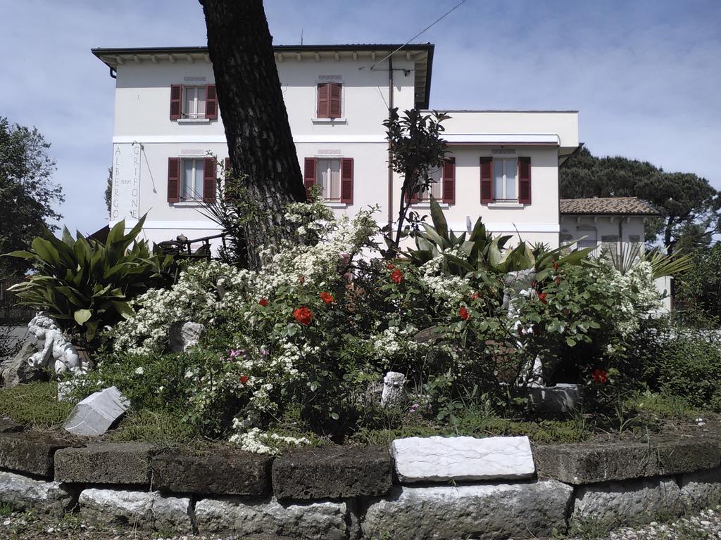 Albergo Grifone 1891 Peschiera del Garda Exteriör bild